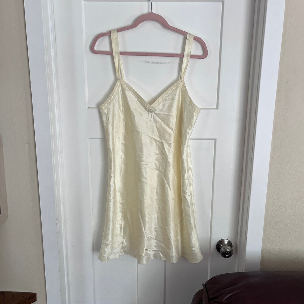 Morgan Taylor Intimates Yellow Slip Large Coquette